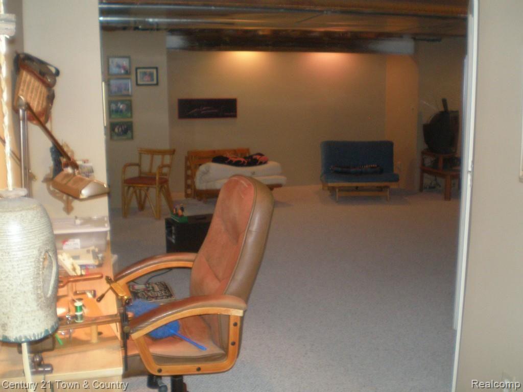 3204 Topview Court Rochester, MI 48309 - Photo 21 of 35 P2260079.jpg