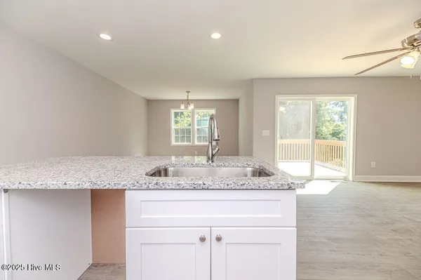 $1,950 | 925 West Massachusetts Avenue, Southern Pines, NC 28387