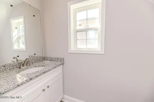 $1,950 | 925 West Massachusetts Avenue, Southern Pines, NC 28387