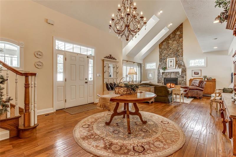 3823 New Texas Road Pittsburgh, PA 15239 - Photo 2 of 24