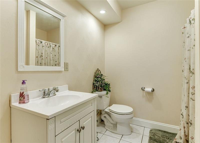 3823 New Texas Road Pittsburgh, PA 15239 - Photo 21 of 24