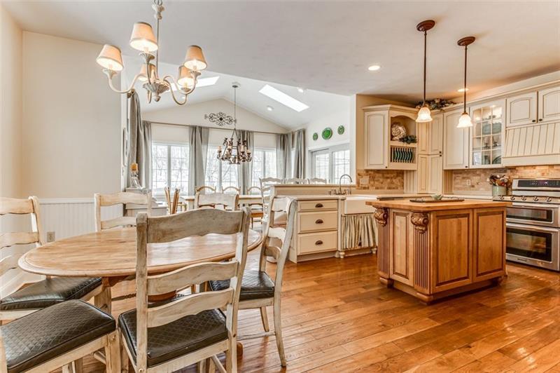 3823 New Texas Road Pittsburgh, PA 15239 - Photo 5 of 24