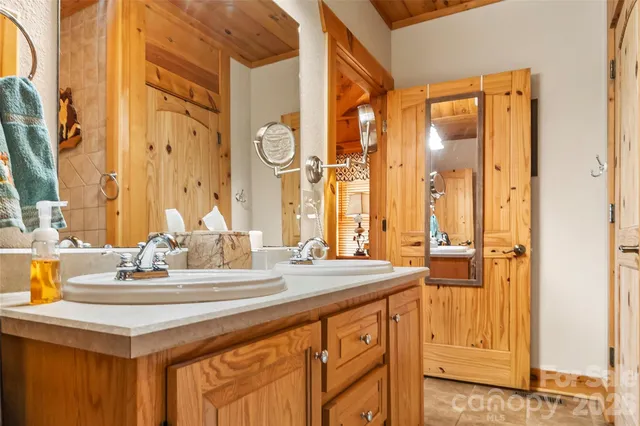 $784,900 | 16 Saratoga Drive, Nebo, NC 28761