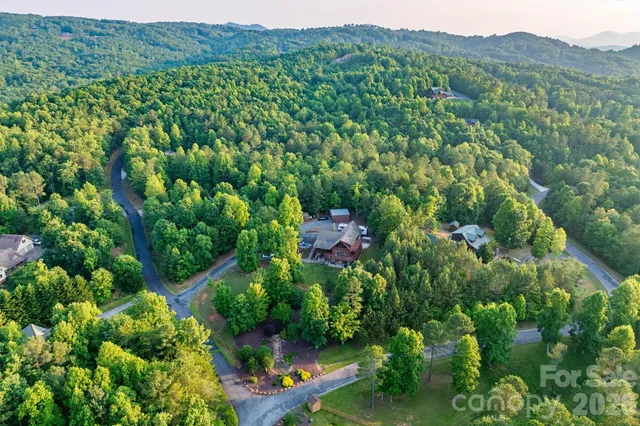 $784,900 | 16 Saratoga Drive, Nebo, NC 28761