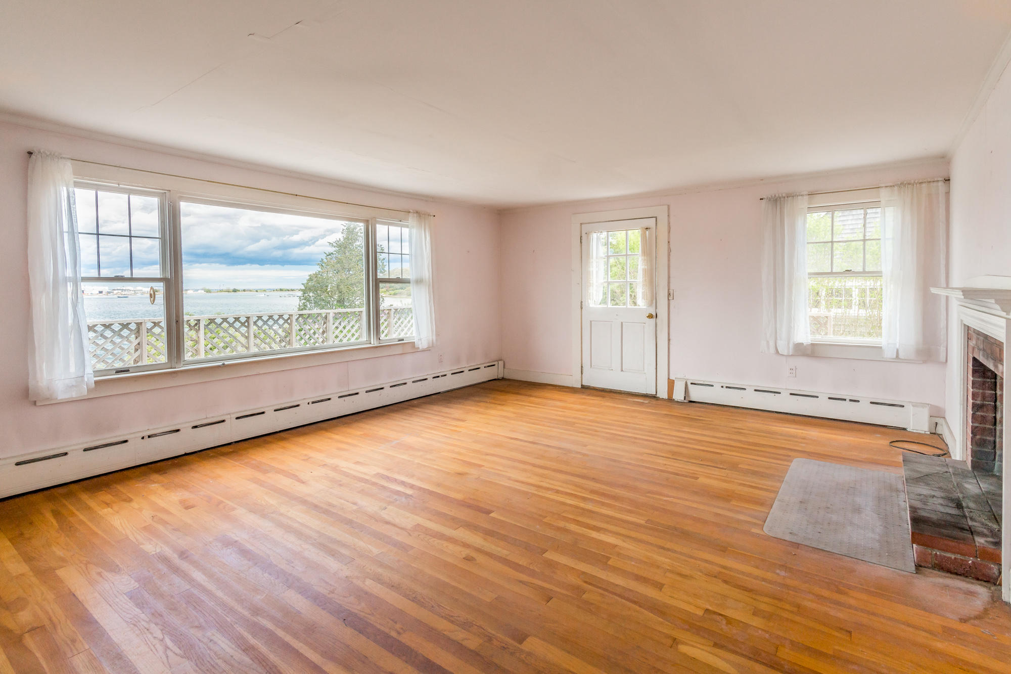 44 Hines Point Road Vineyard Haven, MA 02568 - Photo 6 of 9 44 Hines Point (1 of 6)