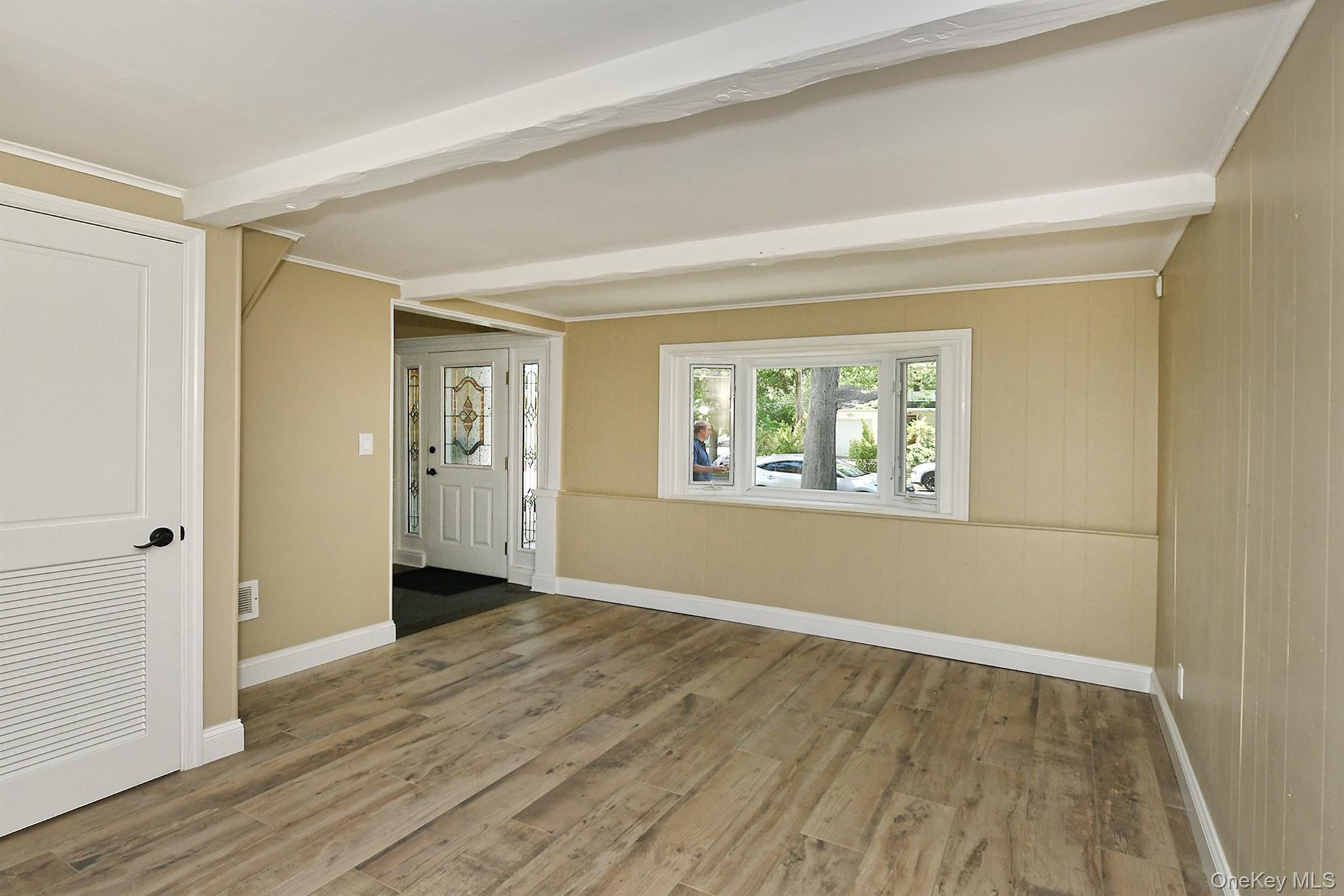 7 Rensselaer Drive Commack, NY 11725 - Photo 26 of 37