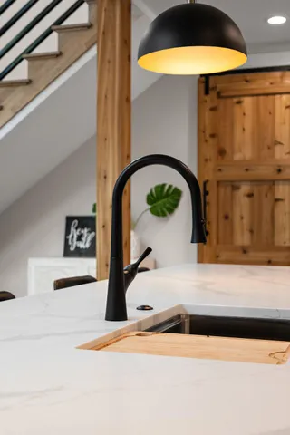 $1,549,000 | 548 East 1400 South, Kouts, IN 46347