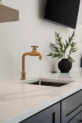 $1,549,000 | 548 East 1400 South, Kouts, IN 46347