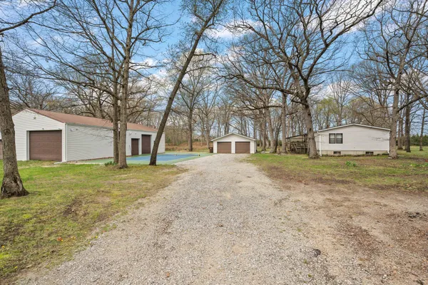 $1,499,999 | 548 East 1400 South, Kouts, IN 46347