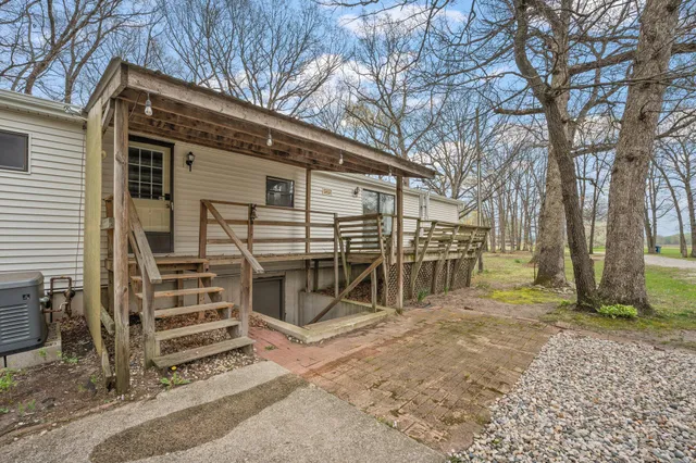 $1,549,000 | 548 East 1400 South, Kouts, IN 46347