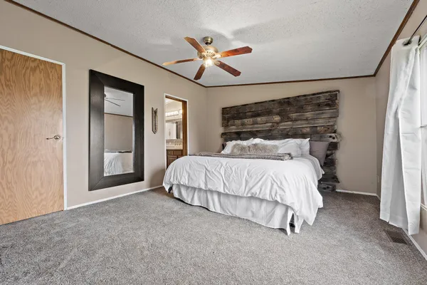 $1,499,999 | 548 East 1400 South, Kouts, IN 46347