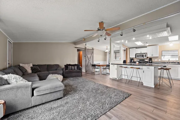 $1,499,999 | 548 East 1400 South, Kouts, IN 46347