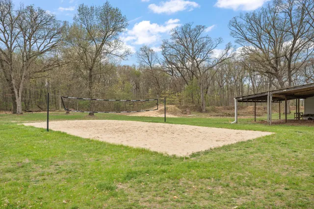 $1,549,000 | 548 East 1400 South, Kouts, IN 46347