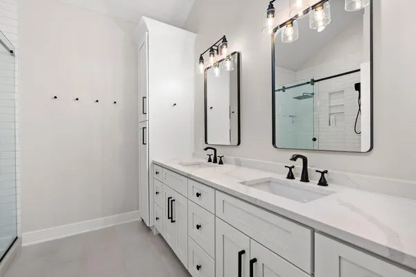 $1,499,999 | 548 East 1400 South, Kouts, IN 46347