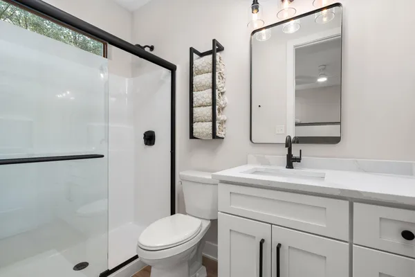 $1,499,999 | 548 East 1400 South, Kouts, IN 46347