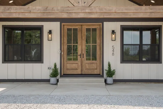 $1,549,000 | 548 East 1400 South, Kouts, IN 46347