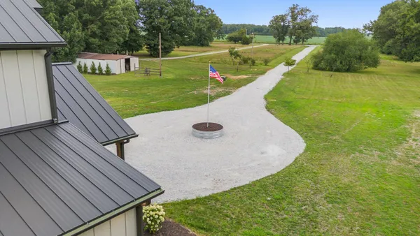 $1,499,999 | 548 East 1400 South, Kouts, IN 46347