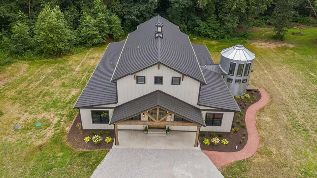 $1,549,000 | 548 East 1400 South, Kouts, IN 46347