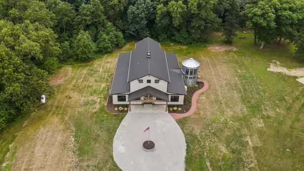 $1,499,999 | 548 East 1400 South, Kouts, IN 46347