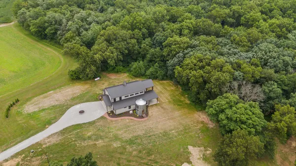 $1,499,999 | 548 East 1400 South, Kouts, IN 46347