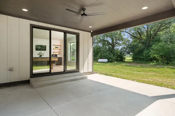 $1,499,999 | 548 East 1400 South, Kouts, IN 46347