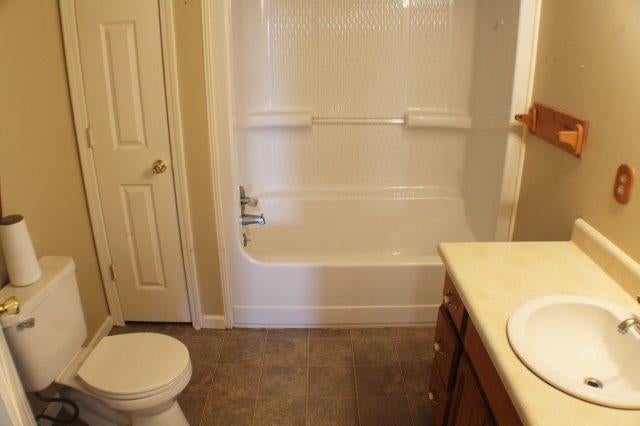 222 Big Jack Road Summer Shade, KY 42166 - Photo 6 of 9 Gallery Image 6