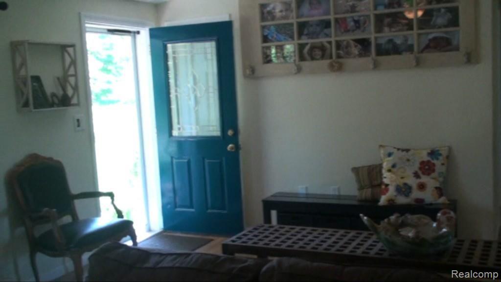 2136 Granger Road Oxford, MI 48371 - Photo 79 of 95 foyer from living room 1.jpg