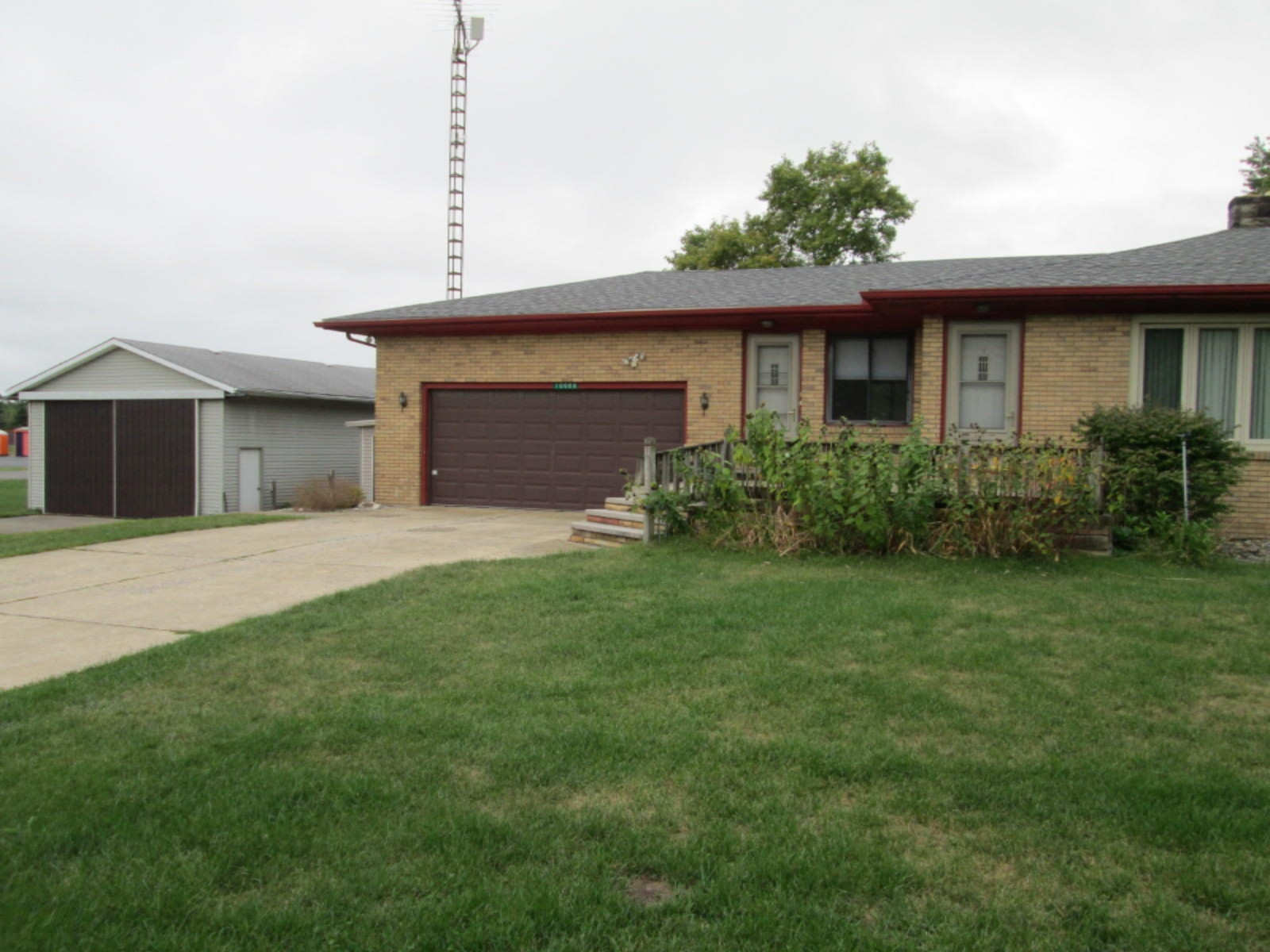 10000 Gast Road Bridgman, MI 49106 - Photo 2 of 27 IMG_4734