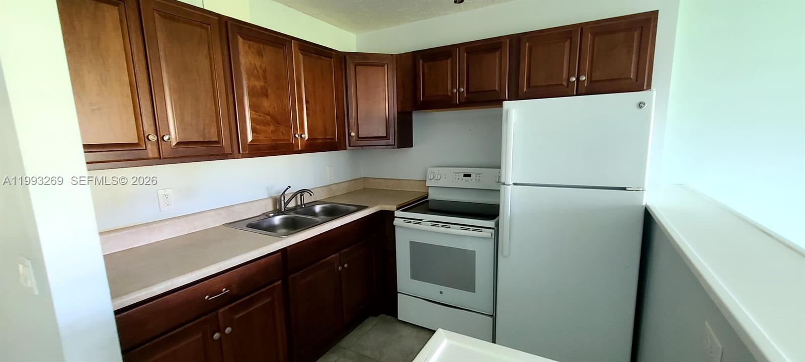 7 Fanshaw A, Unit 7 Boca Raton, FL 33434 - Photo 6 of 47