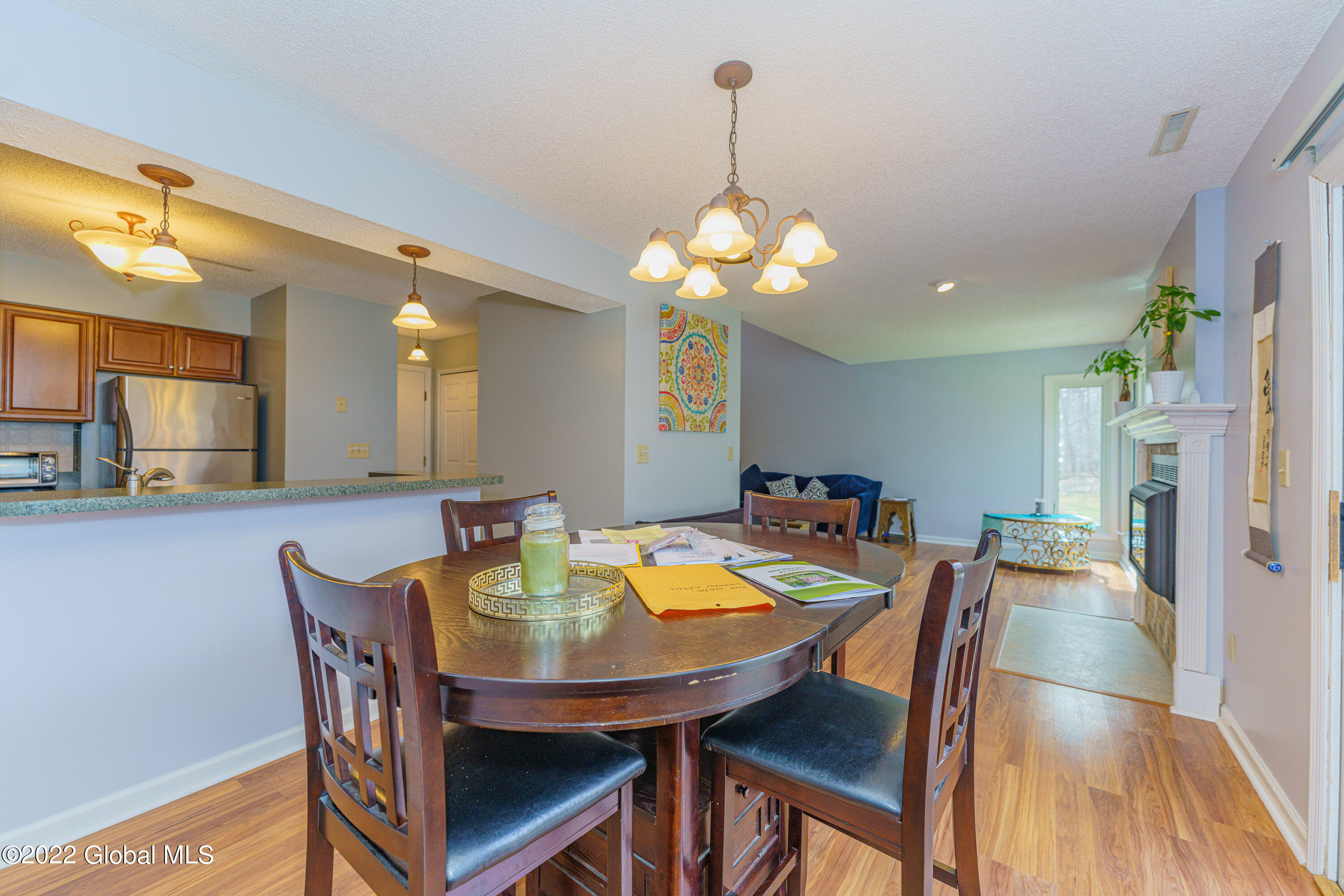 4075 Georgetown Square Schenectady, NY 12303 - Photo 13 of 40 2 Diningroom 2