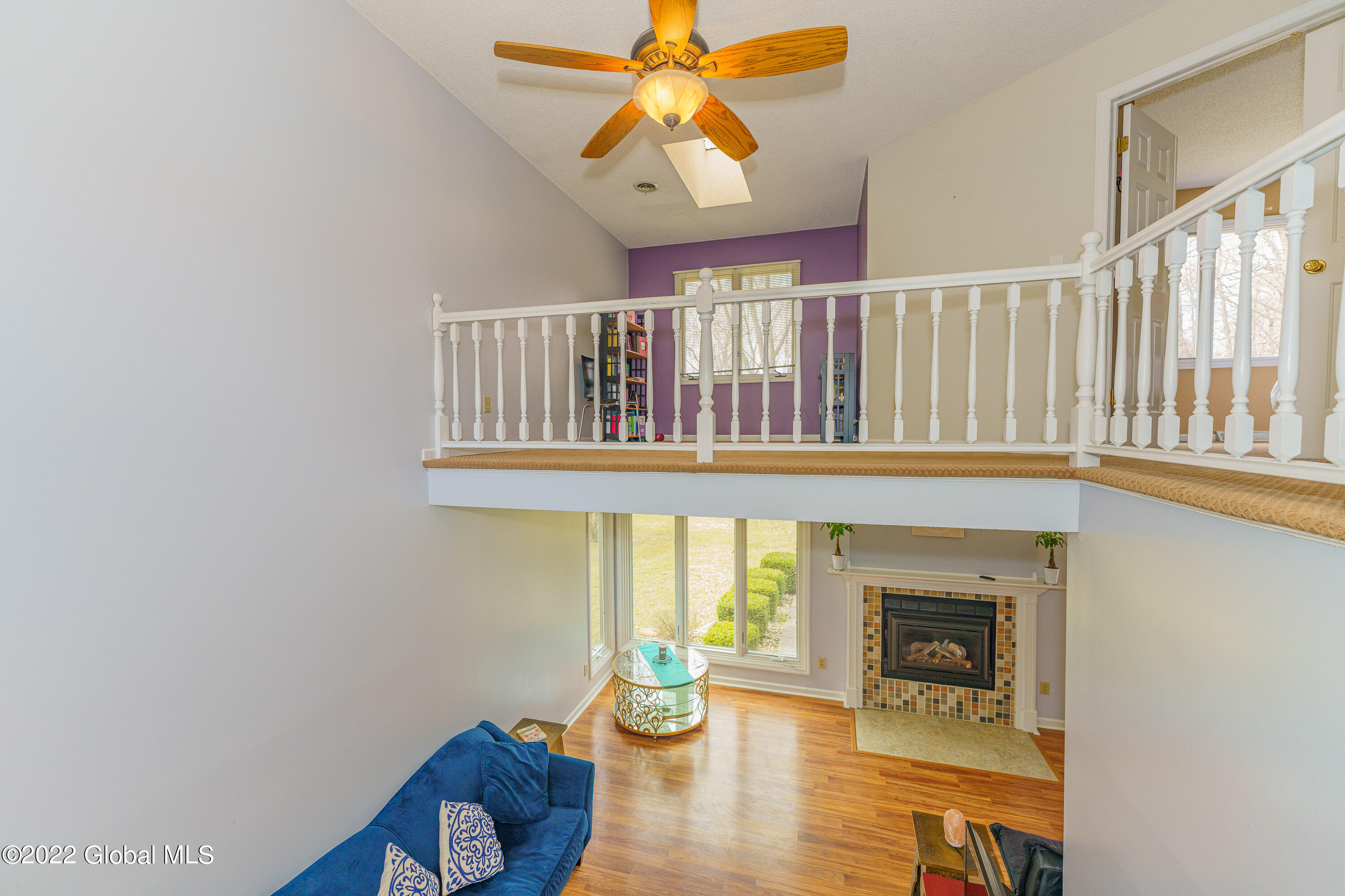 4075 Georgetown Square Schenectady, NY 12303 - Photo 19 of 40 4 Landing 1