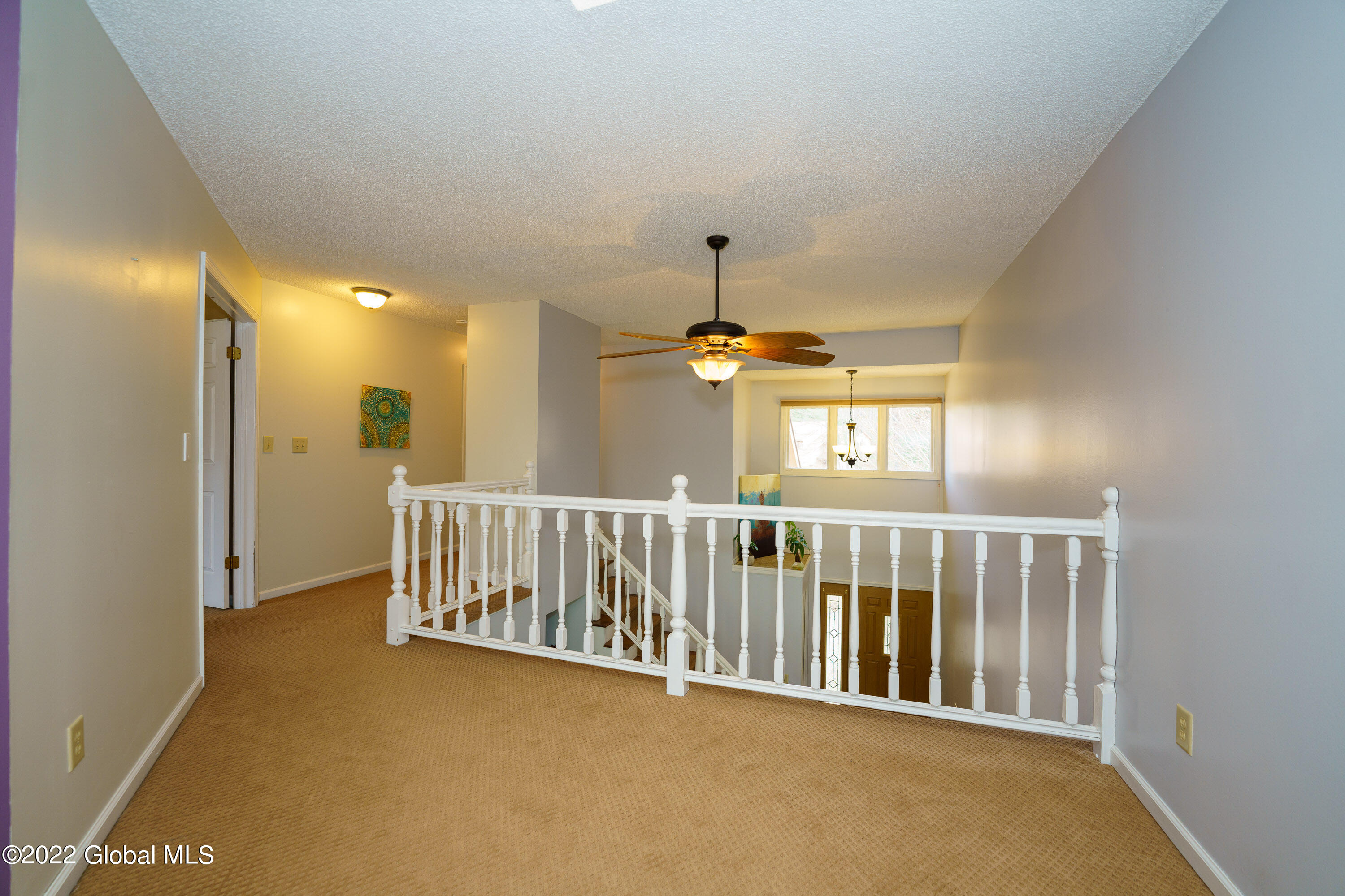 4075 Georgetown Square Schenectady, NY 12303 - Photo 22 of 40 4 Landing 4