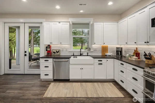 $819,000 | 50 East Eastwood Lane, Union, WA 98592