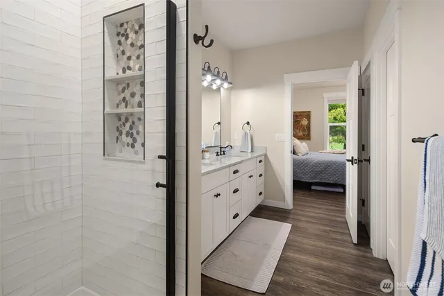 $819,000 | 50 East Eastwood Lane, Union, WA 98592