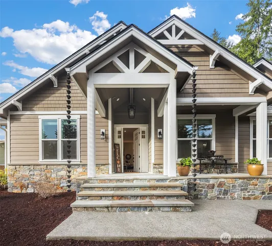 $819,000 | 50 East Eastwood Lane, Union, WA 98592