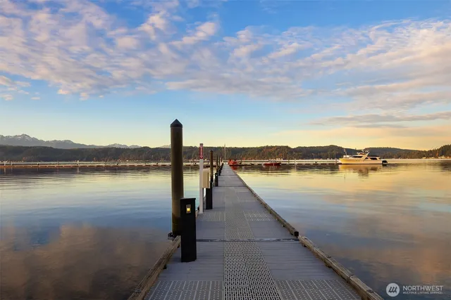 $819,000 | 50 East Eastwood Lane, Union, WA 98592