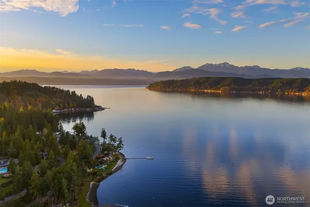 $819,000 | 50 East Eastwood Lane, Union, WA 98592