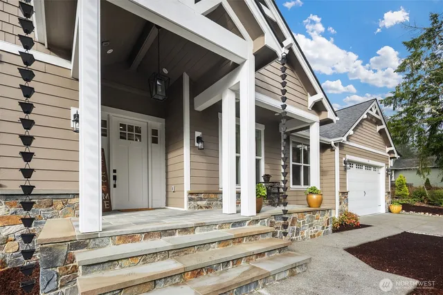 $819,000 | 50 East Eastwood Lane, Union, WA 98592