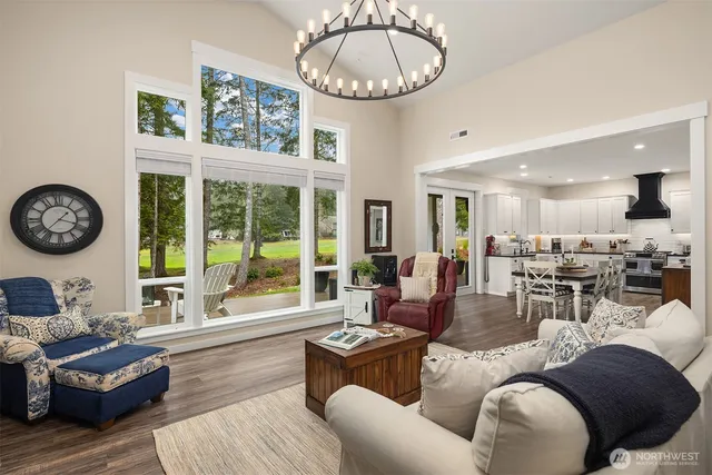 $819,000 | 50 East Eastwood Lane, Union, WA 98592