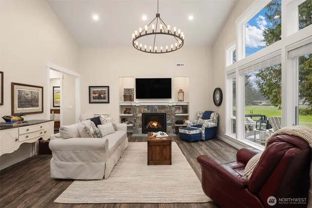 $819,000 | 50 East Eastwood Lane, Union, WA 98592