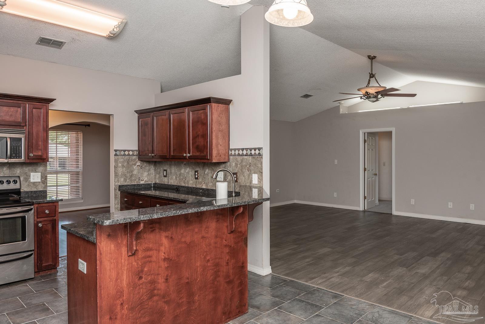 5950 Ridgeview Drive Milton, FL 32570 - Photo 10 of 39