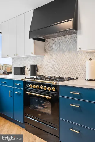 a view of a storage & utility room