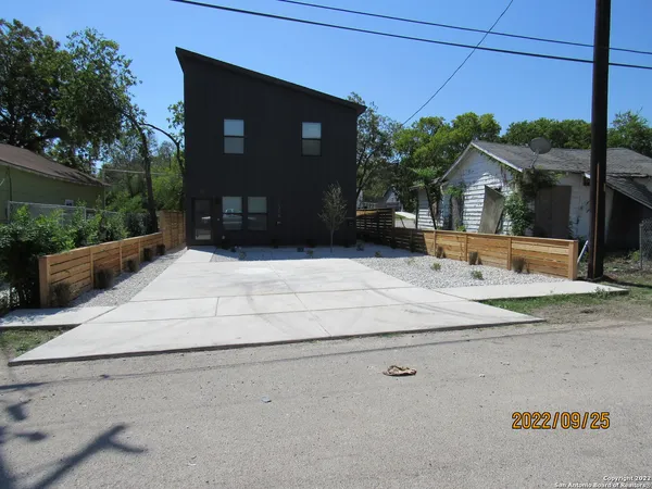 $1,250 | 2346 Dakota Street, Unit 1101, San Antonio, TX 78203