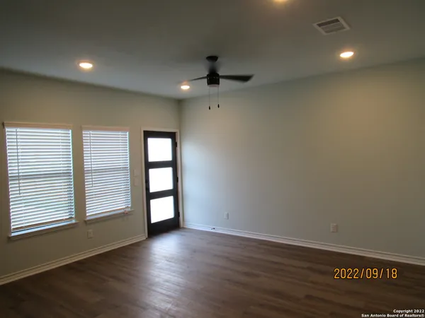 $1,250 | 2346 Dakota Street, Unit 1101, San Antonio, TX 78203
