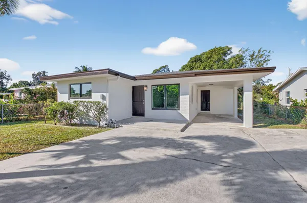 $510,000 | 122 Southwest 9th Avenue, Delray Beach, FL 33444