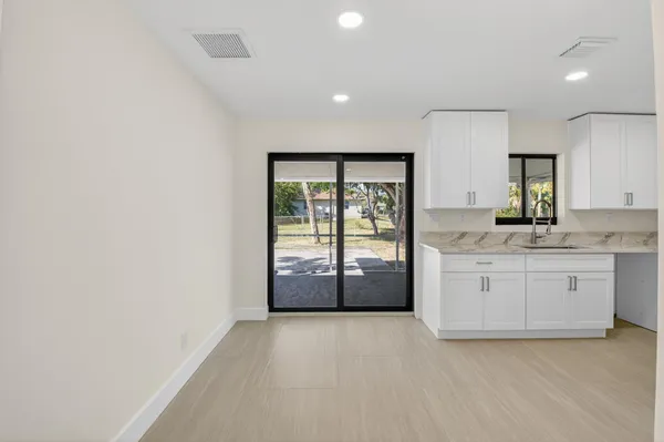 $510,000 | 122 Southwest 9th Avenue, Delray Beach, FL 33444