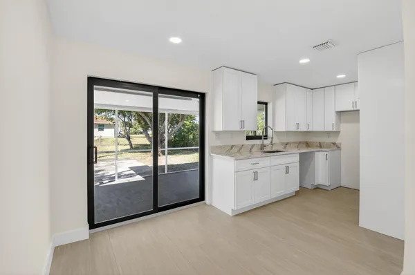 $510,000 | 122 Southwest 9th Avenue, Delray Beach, FL 33444