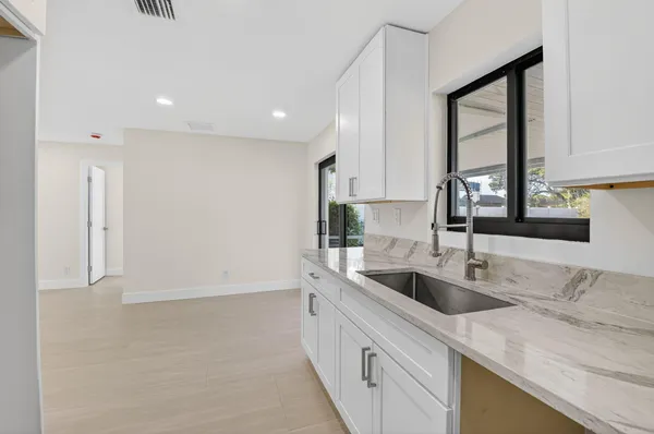 $510,000 | 122 Southwest 9th Avenue, Delray Beach, FL 33444