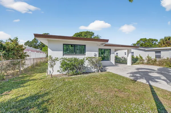 $510,000 | 122 Southwest 9th Avenue, Delray Beach, FL 33444