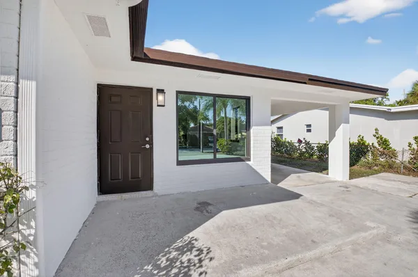 $510,000 | 122 Southwest 9th Avenue, Delray Beach, FL 33444